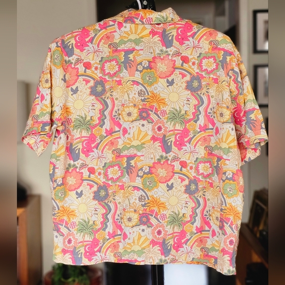 Marine Layer Women's Groovy Button Down Cropped Short Sleeve Shirt - Picture 4 of 5